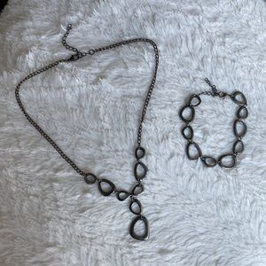 Mod gunmetal necklace and bracelet